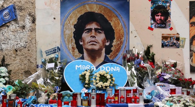Maradona e non solo, le strade di Napoli cambiano nome: ecco viale The Beatles e piazzetta Ippocrate