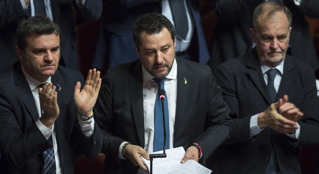 Salvini e il processo Gregoretti: rischio condanna e spettro decadenza. Ma il giudizio non è scontato