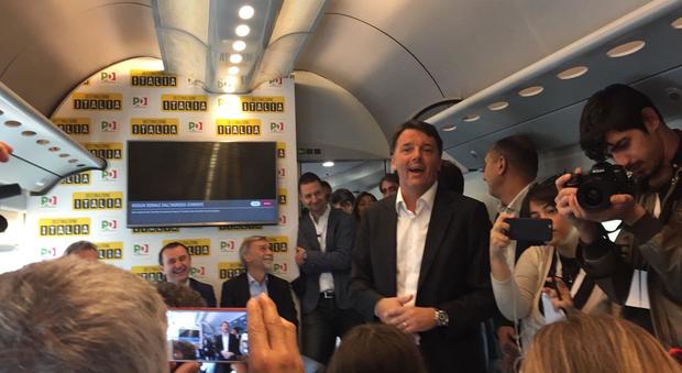 Renzi, inizia il tour in treno e annuncia: prossima legislatura serve nuovo jobs act