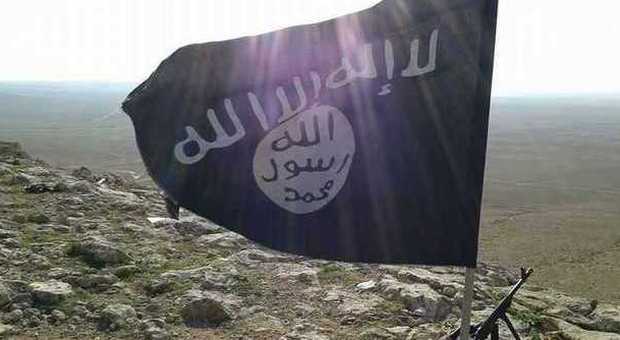 Isis crocifigge due minorenni per non aver rispettato il Ramadan