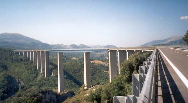 Pietrasecca, il viadotto ancora teatro di un tragico suicidio