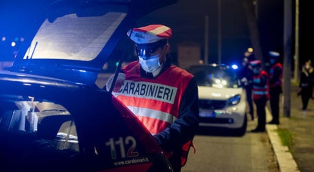 Carabinieri alla festa rumorosa, arrestata 23enne (foto di repertorio)