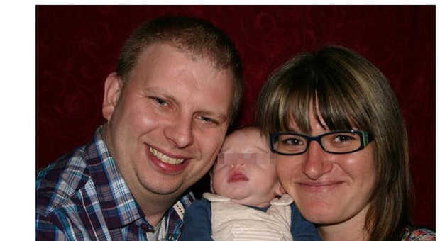 Muore la mamma di un bimbo miracolato: "Era rimasta incinta dopo un cancro e un ictus"