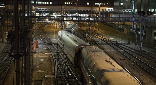 Treno intercity tedesco deraglia a Basilea: soccorritori sul posto, nessun ferito