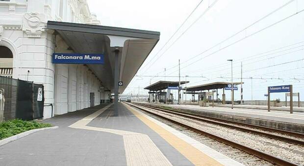 Travolto da un treno in corsa, tragedia alla stazione di Falconara. Notizia in aggiornamento