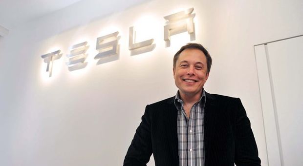 Tesla, Musk patteggia con la Sec: dimissioni subito e multa da 40 milioni di dollari
