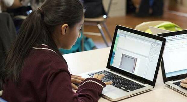Coding girls, 15mila studentesse a lezione di informatica: «Così programmiamo il futuro»