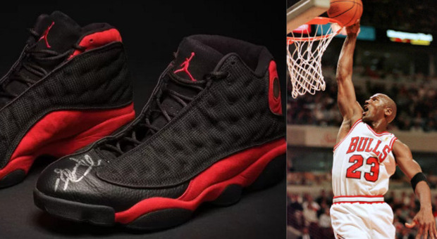 Michael Jordan e il nuovo record: le sue Air Jordan indossate nella finale Nba '98 saranno le scarpe più pagate in un'asta