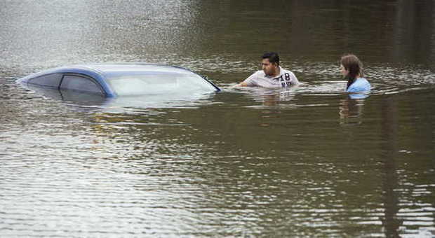 Usa, alluvione in Texas e Oklahoma, 11 morti e 30 dispersi