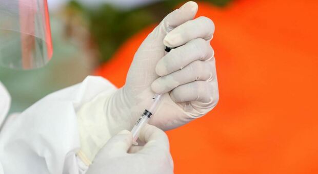Vaccini, negli Usa somministrate più di 300 milioni di dosi