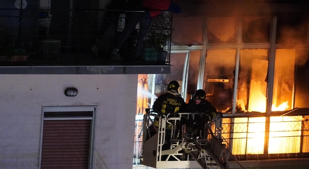 L'incendio a Portici per una fuga di gas