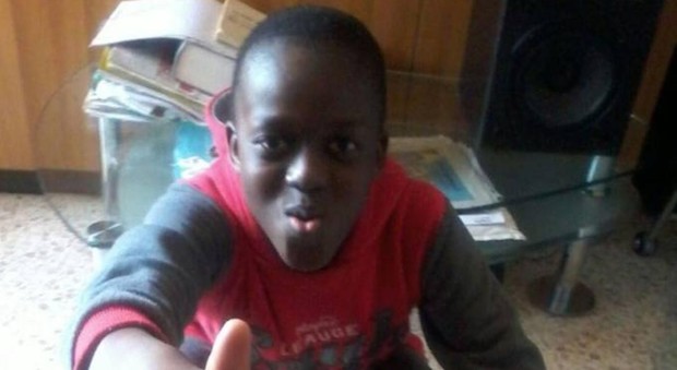 "Papà, mi fa male qui": muore a 9 anni mentre gioca a calcio