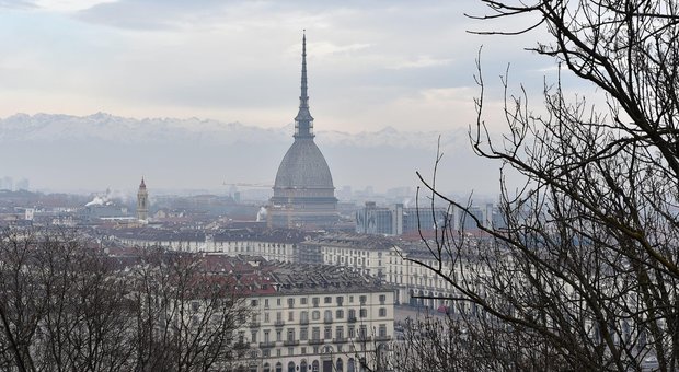 Smog, allerta al Centro-Nord: in Piemonte stop ai diesel euro 5, limiti anche a Roma
