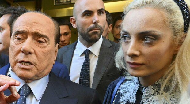 Marta Fascina, che fine ha fatto la compagna di Berlusconi? Assente anche al raduno di Forza Italia a Paestum: «È ancora in lutto»