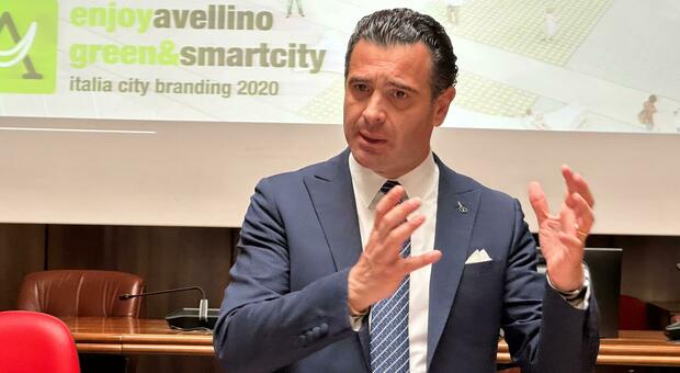 Il sindaco di Avellino Gianluca Festa indagato nell'inchiesta sugli appalti