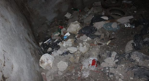 Piscina Cardito, l'antica cisterna romana di Pozzuoli in abbandono e invasa dai rifiuti