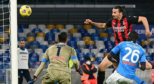 Il gol di Ibrahimovic lo scorso anno al San Paolo nel Napoli-Milan 1-3