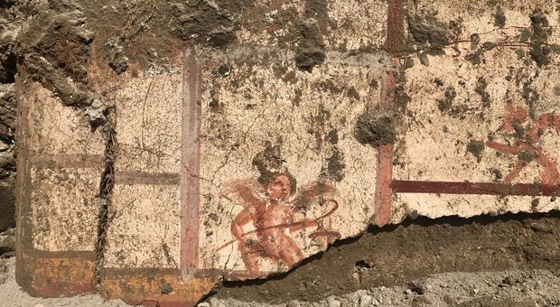 Pompei, torna alla luce la città mai scavata, fra colori brillanti e decorazioni