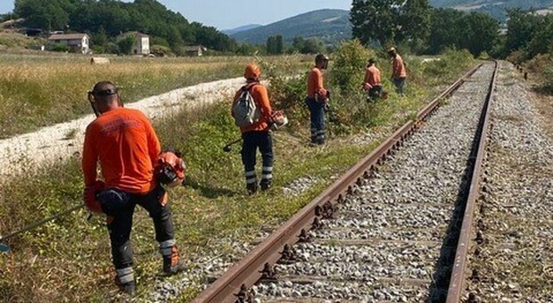 Dopo otto anni passa un treno sui binari della Fabriano-Pergola: la tratta sarà riaperta domenica come itinerario turistico