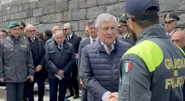 Si spengono le luci sul G7, i ministri lasciano Capri