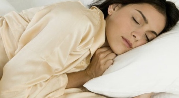 Depressione, dormire poche ore migliora i sintomi: lo studio