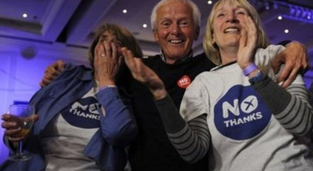 I sostenitori del No in festa a Edimburgo