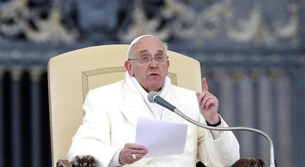 Papa Francesco: «Pregare è dare fastidio a Dio, affinché ci ascolti»