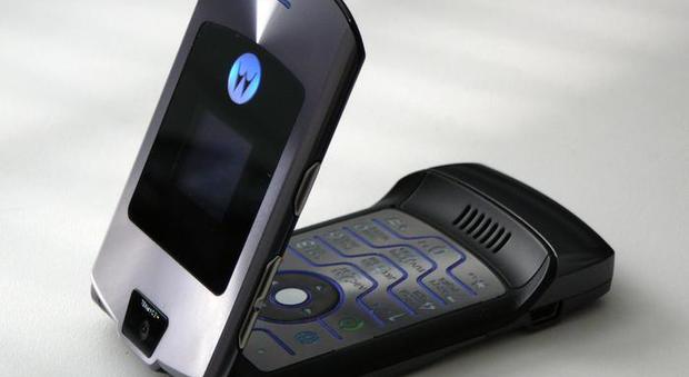 Ricordate il Motorola Razr, icona anni 2000? Presto potrebbe tornare (ma ad un prezzo choc)