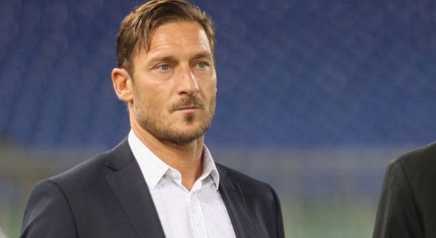 Francesco Totti non cambia idea «In questa Roma farei ancora la differenza». Poi rivela: «Mia mamma della Lazio»