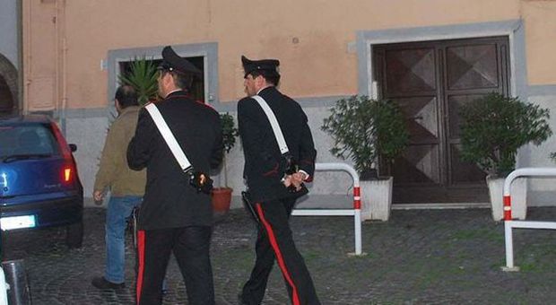 I carabinieri indagano sulla morte del bimbo (foto Luciano Sciurba)