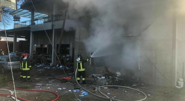 Pordenone, esplosione in un deposito: morta una 64enne, illeso il marito