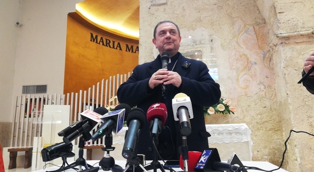 Il nuovo arcivescovo di Brindisi mons. Intini: «Dinanzi ai troppi poveri, coltivare il senso di comunità»