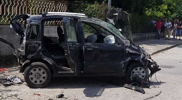 Tragico incidente sulla provinciale a Dugenta: morta una 15enne e tre feriti