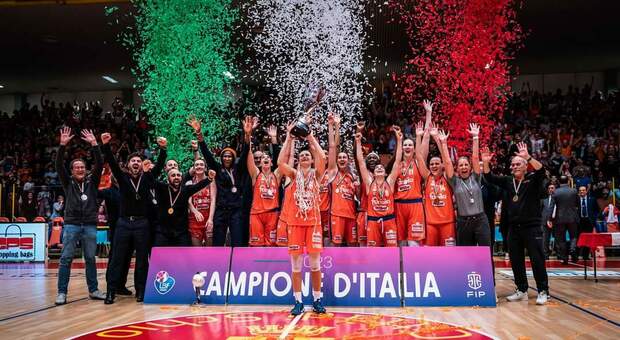 Basket femminile, il Famila Schio batte la Virtus Bologna ed è campione d'Italia