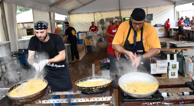 immagine Spaghetti con le vongole lupino a Fiumicino (Foto di Umberto Serenelli)