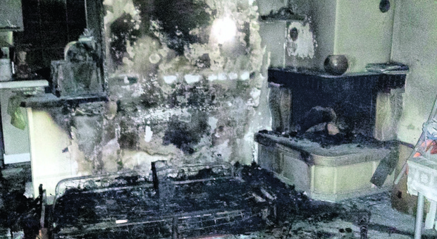 Incendio in casa: papà coraggio salva i due figli