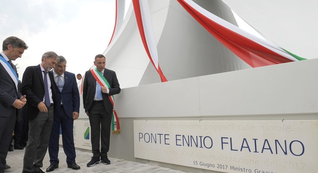 Pescara, inaugurato il ponte Flaiano: «E' un'opera utile e bella» Foto
