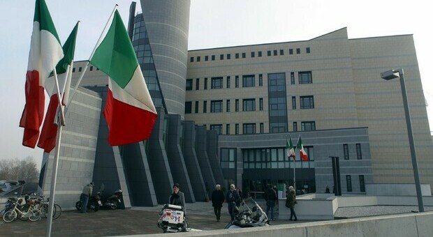 Vicenza, niente più sguardi insistenti e battutine sessuali: arriva il decalogo anti molestie per i dipendenti del tribunale