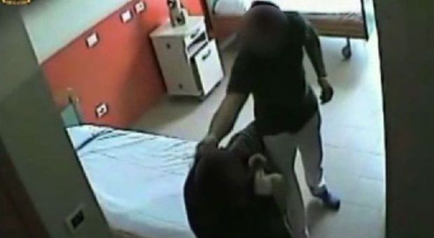 Savona, pazienti maltrattati in residenza sanitaria: 12 arresti