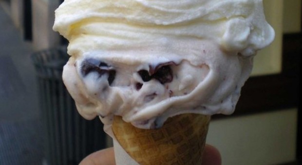 Un cono al gelato. Il 24 marzo si celebra la Giornata europea del gelato artigianale