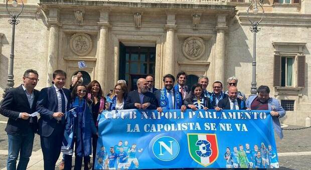 Scissione tra gli azzurri in Parlamento: nascono due club di tifosi del Napoli calcio