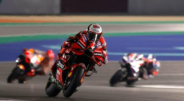 Motori, weekend di fuoco su Sky: la Formula 1 ad Abu Dhabi, in MotoGp il titolo si assegna a Valencia