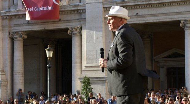 Roma, Festa in piazza del Campidoglio per gli 80 anni di Edoardo Vianello