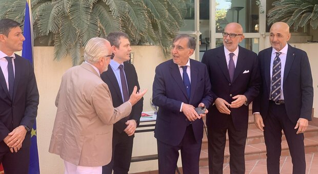 La delegazione all'ambasciata italiana di Riad