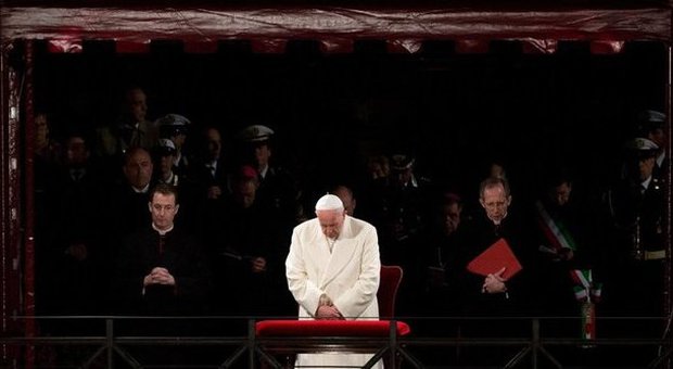 Via Crucis, Virna Lisi legge le meditazioni con Papa Francesco