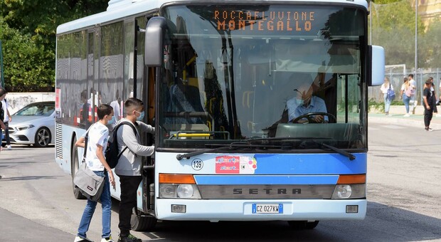 Controlli sui bus: più soldi alla Start per gli steward: vigileranno sul rispetto del distanziamento e l’obbligo della mascherina