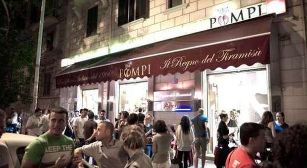 San Giovanni, chiude la pasticceria Pompi: accuse sul cartello «razzista»
