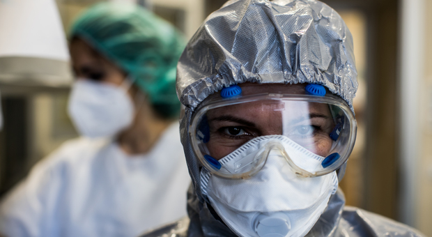 Coronavirus in Campania, oggi 10 nuovi contagi su un totale di 4.364 tamponi