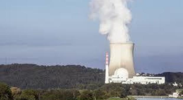 Fa troppo caldo, la Francia chiude quattro reattori nucleari
