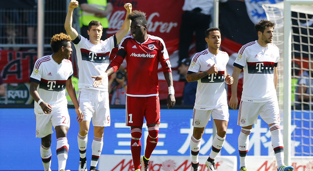 L'esultanza di Lewandowski e dei giocatori del Bayern Monaco